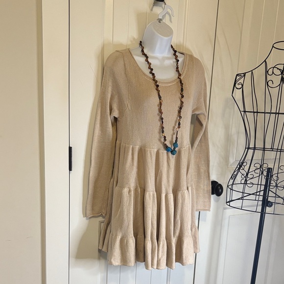 Free People Tops - Beige Long Sleeve Free People Tiered Tunic